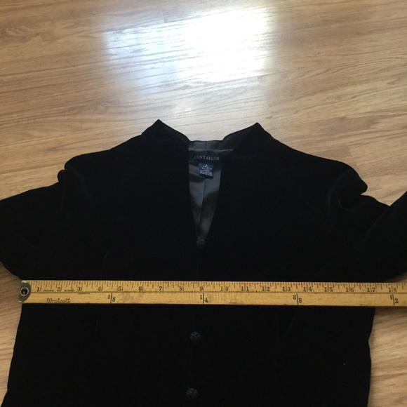 Ann Taylor Silk Blend Velvet Jacket Button Down Size 4 EUC - Picture 8 of 11